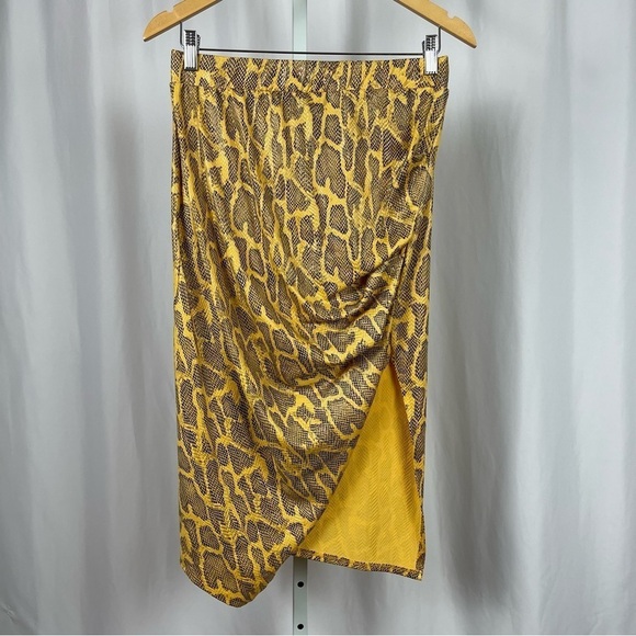 Fashion Nova XL Snakeskin Asymmetrical Side Slit Pencil Skirt High Waist - Picture 1 of 5
